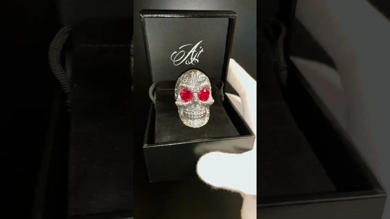 #shaquilleoneal Bling: Regal #SkullRing Showdown