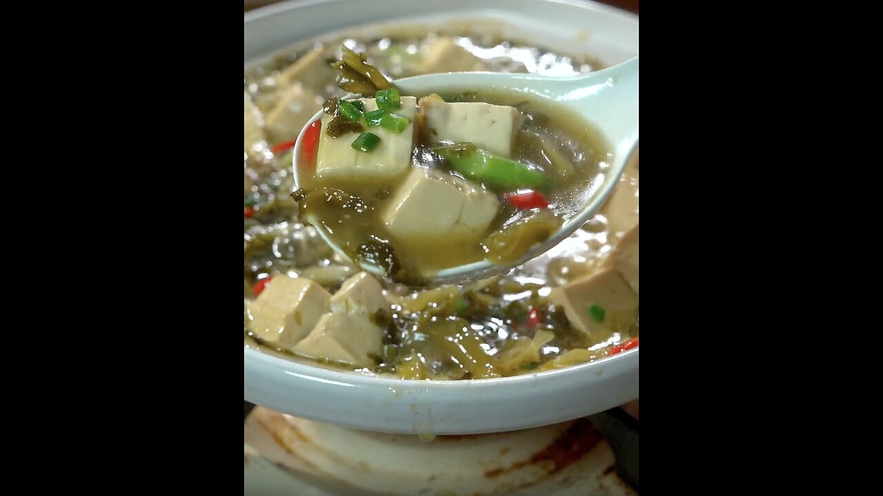 A simple and delicious way to make tofu~ Sauerkraut and rolled tofu,Delicious