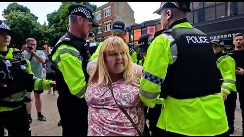Mother Arrested With Force 😳