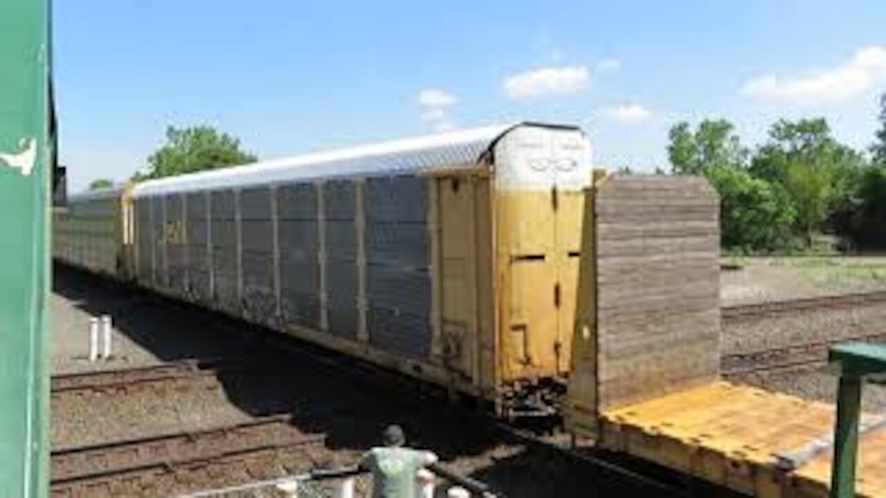 Norfolk Southern Manifest Mixed Freight Train from Marion, Ohio