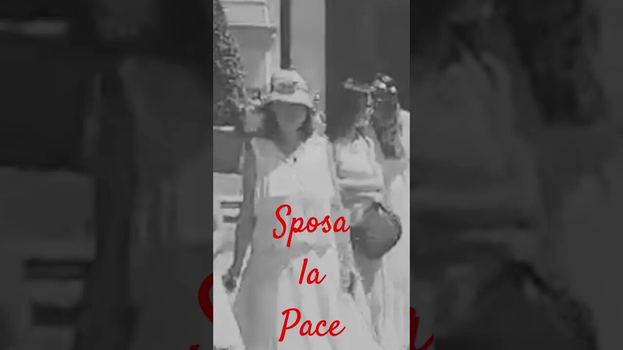 Sposa la pace !#referendum #arte #sposa #pace #peace #nowar #donna #sposalapace #attrice #attivisti