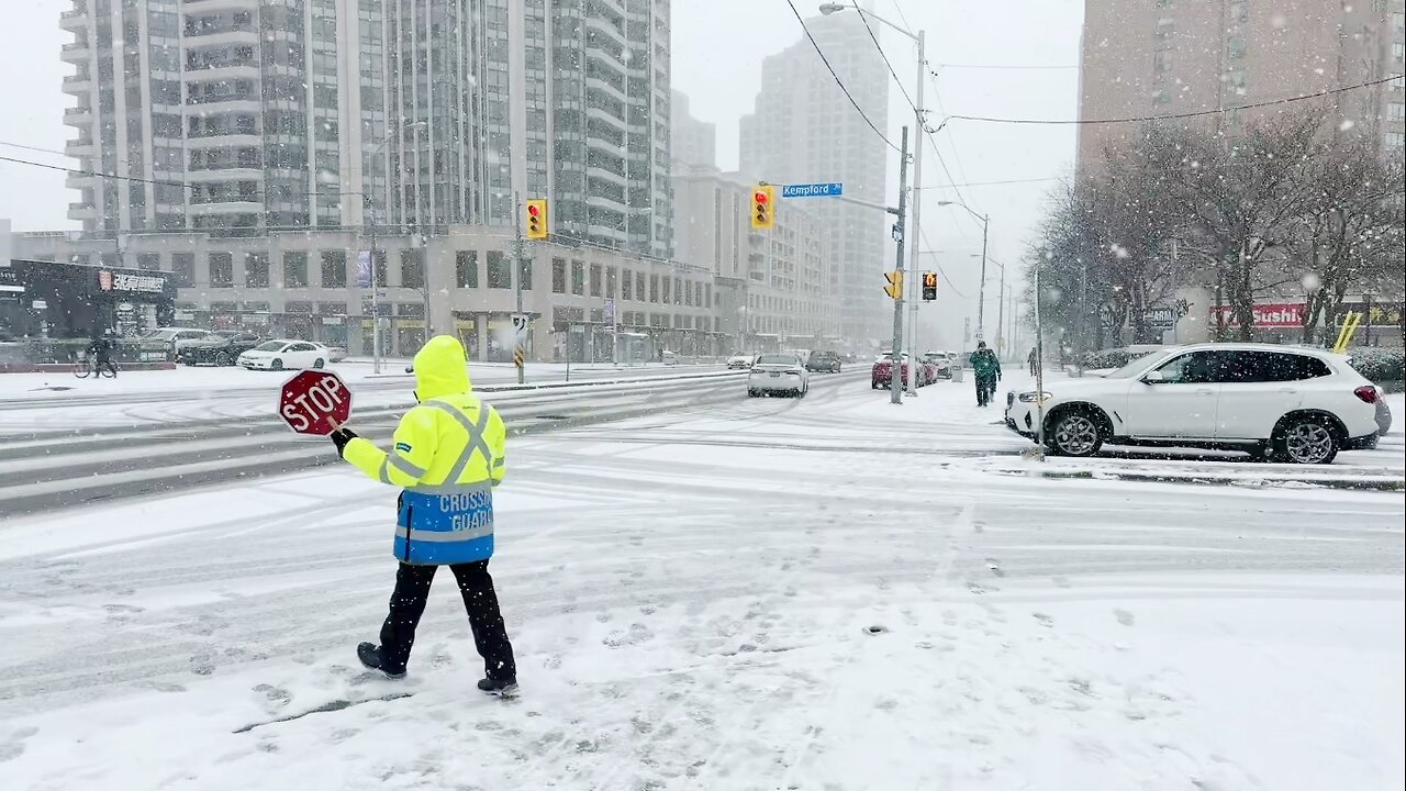 Spring SNOWFALL in Toronto Canada 🇨🇦 Toronto Weather March 2024 | Yonge Street 4K Walk