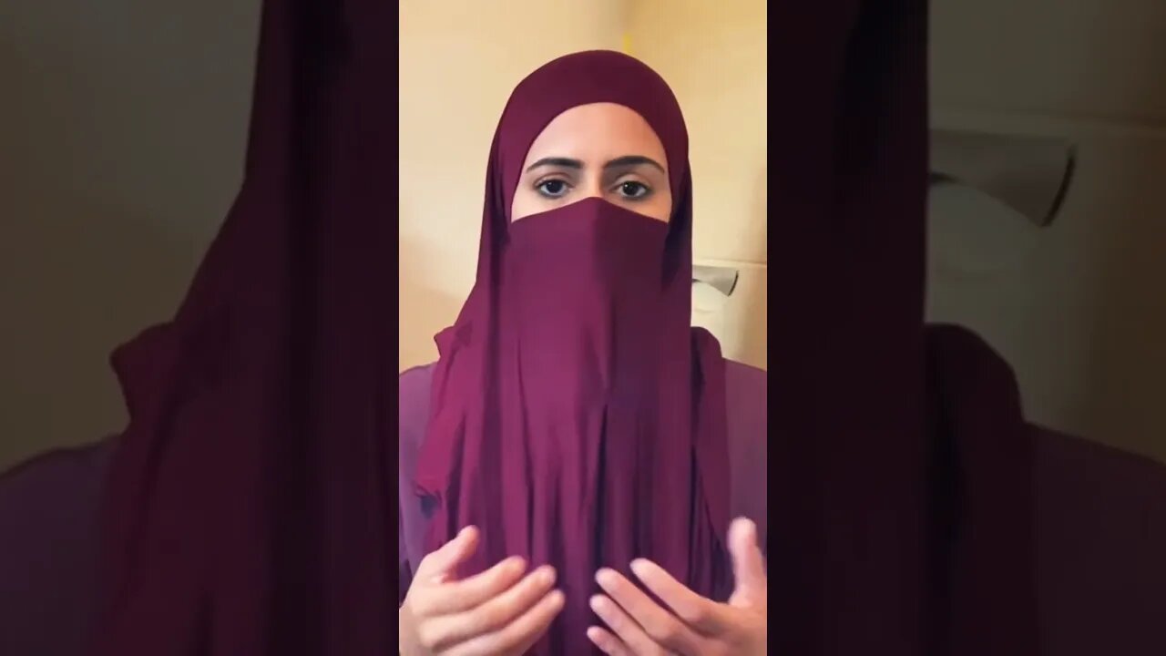 FEMINIST CHRISTIAN CONVERTS TO ISLAM!