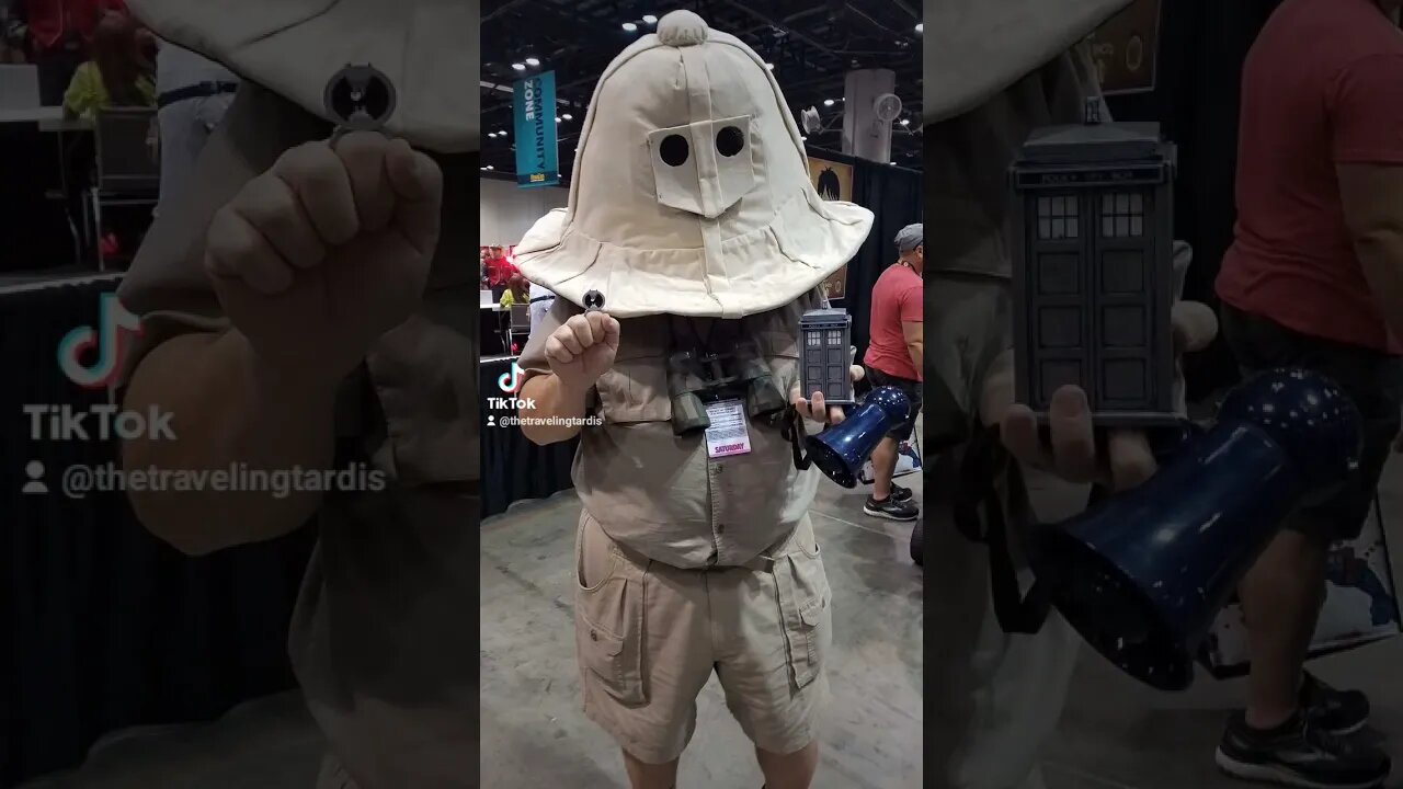 👉 #TARDIS VS #SPACEBALLS #COSPLAY #DOCTORWHO #COSPLAYERS #TLTT #TRAVELINGTARDIS #SUBSCRIBE #SHORTS