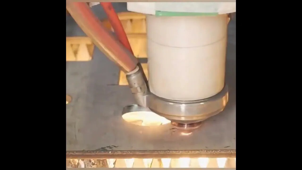 Smooth Laser Cutting! #dailyhackness #Shorts #ytshorts #challenges #doityourself #useful