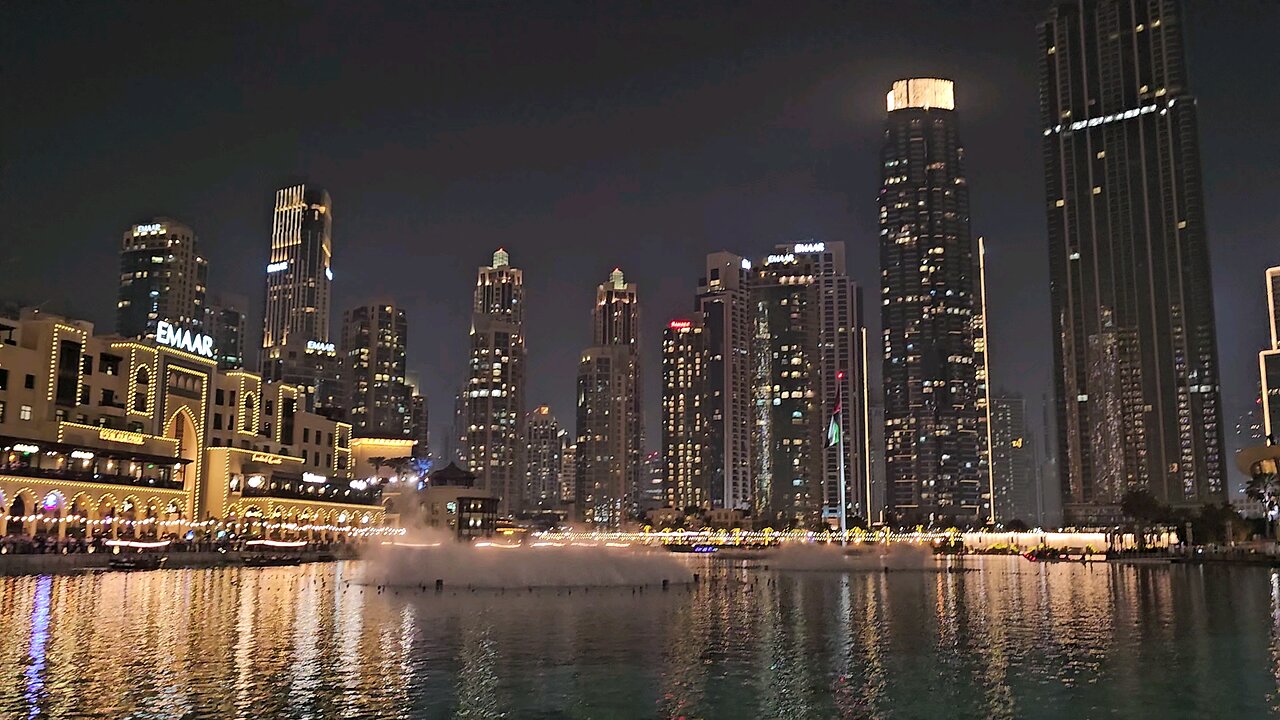 Dancing fountain #2 - Dubai