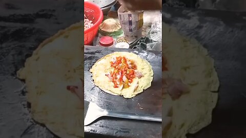 Road Side egg Roll #eggroll #eggrolls #streetfood #foodie #fastfood #shorts #ytshorts #foodvideo