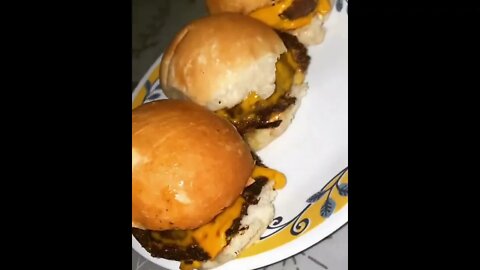Cheeseburgers paradiso | @machinegunfoodie on IG 🍔 #shorts