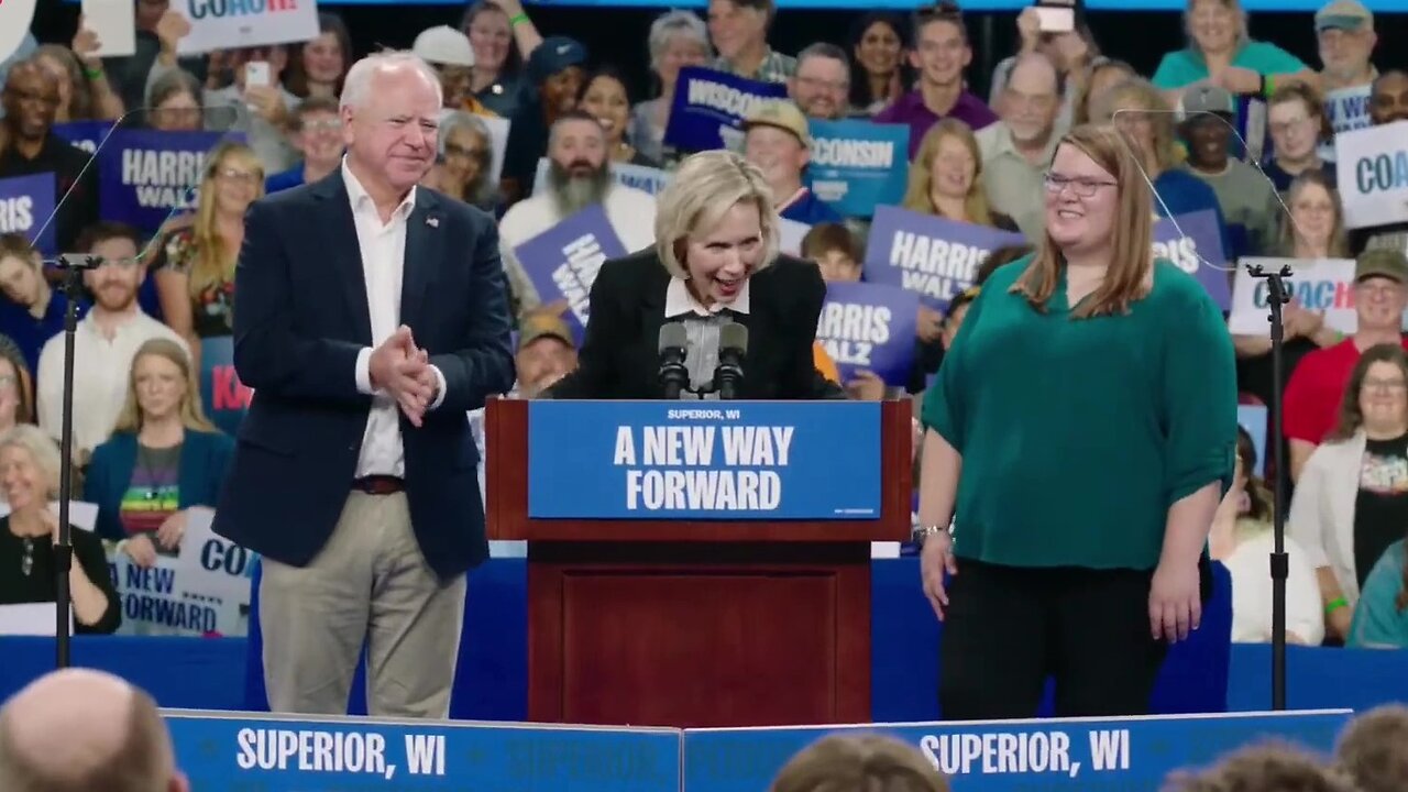 Gwen Walz teaches crowd cringy Turn The Page wave + Karine Jean-Pierre & Biden Campaign callback