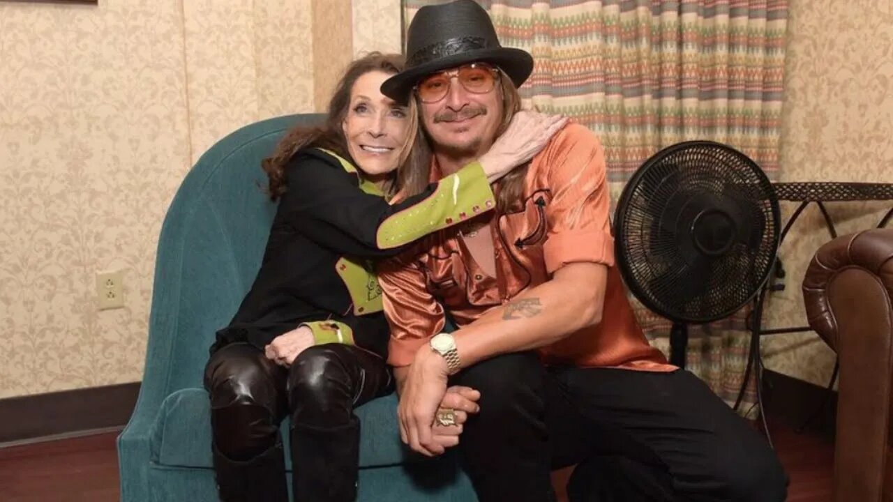 Kid Rock Pays Tribute To Close Friend Loretta Lynn