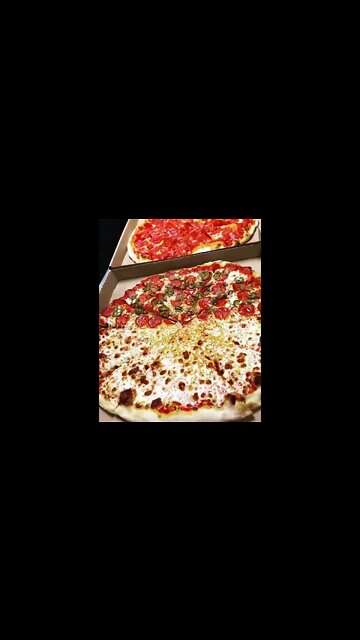 👀Who likes jalapenos? | @burattinopizza on IG 🍕😋 #shorts #pepperoni #jalapenos #cheese