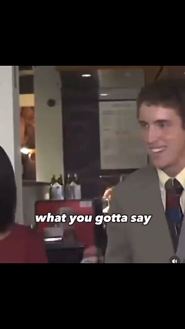 SO BARACK OBAMA, HILLARY CLINTON, AND NANCY PELOSI ARE ALL ON AN AIRPLANE... ✈️😲