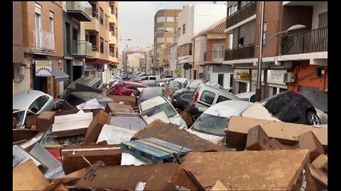 Aftermath of deadly Spain flooding captured in videos OCT 30