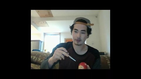 Hightorials: how to make an apple pipe