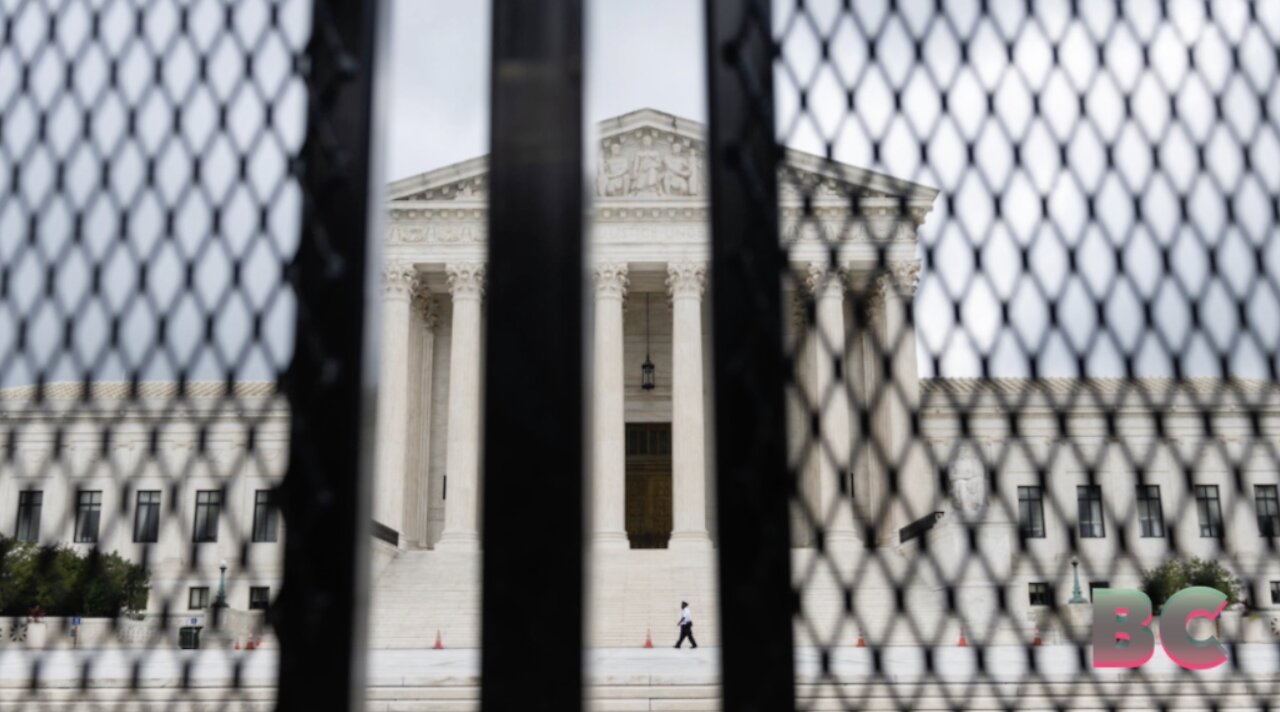 Supreme Court to Hear Jan. 6 Appeal, Complicating Trump Case