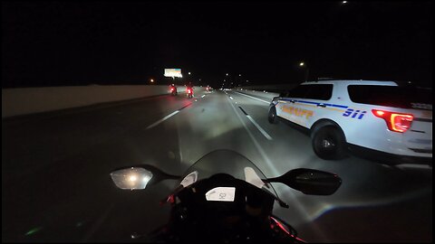 Taco Tuesday night with Groms and Liter bikes and cool cop #honda #grom #kawasaki #cbr1000rr #zx10r