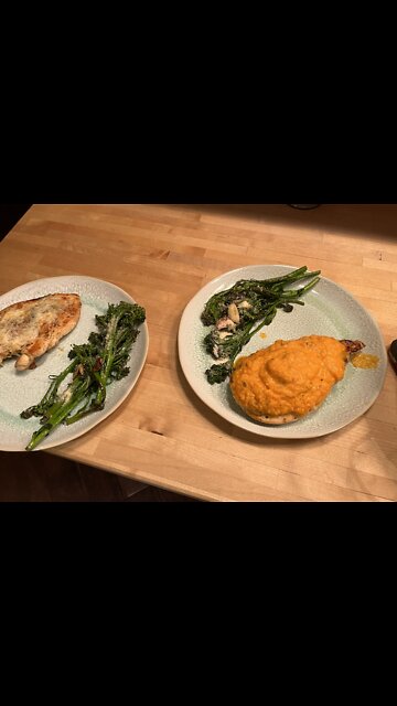 Chicken park, broccolini