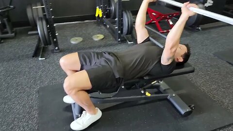 Barbell Guillotine Tricep Extensions (Skull Crushers To Neck)