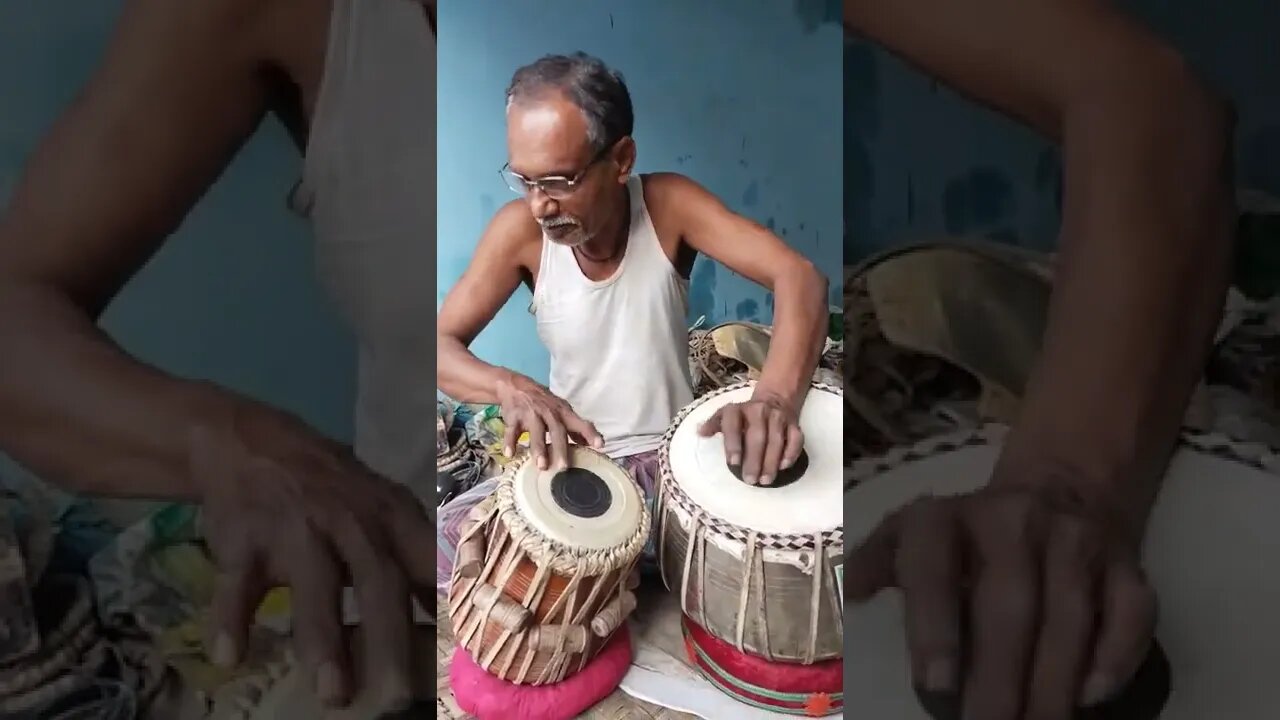 বগুড়ায় জনপ্রিয় তবলা কারিগর গোপাল দাদা