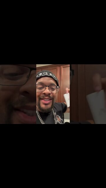 Japanese Voice Actor Shows Morning Routine