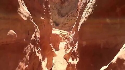 Hiking a crack canyon - Little Wild Horse