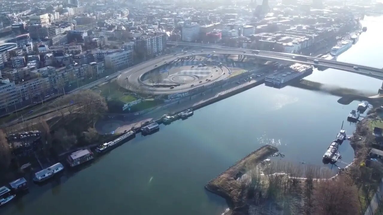 Planet prison in the sun
