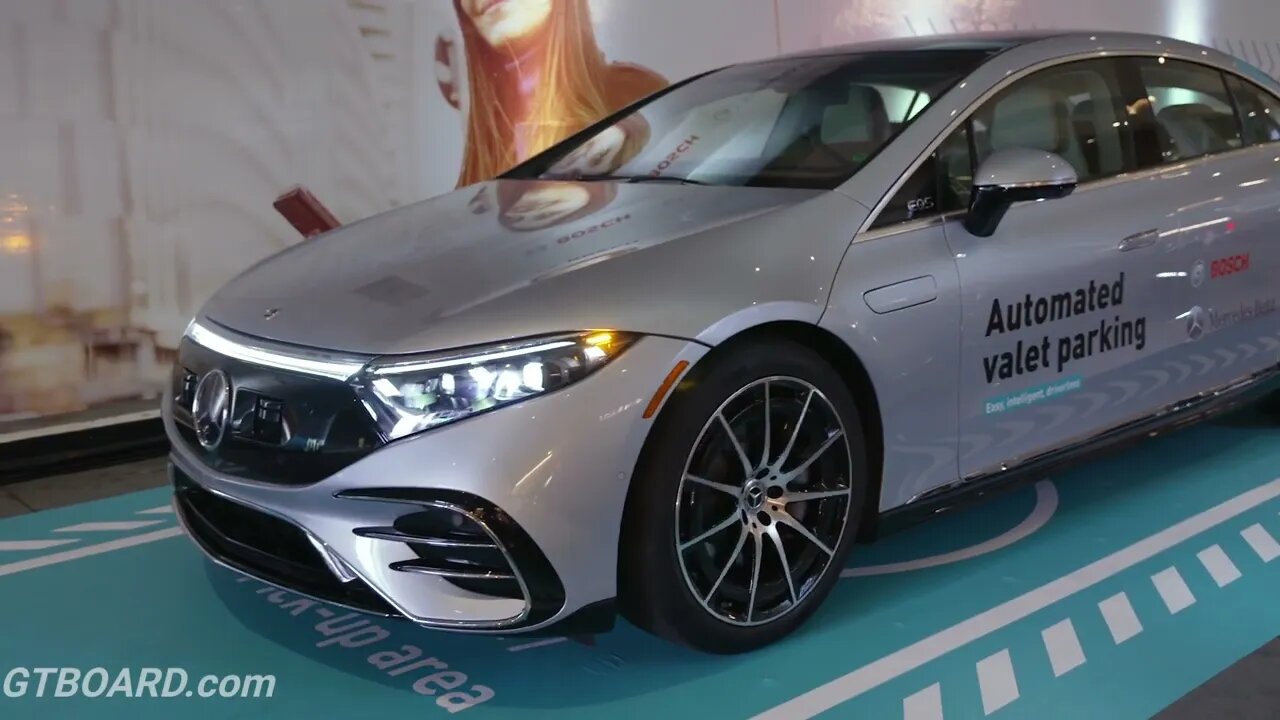 😱Tesla Autopark blown away by Automated valet parking on the Mercedes EQS450