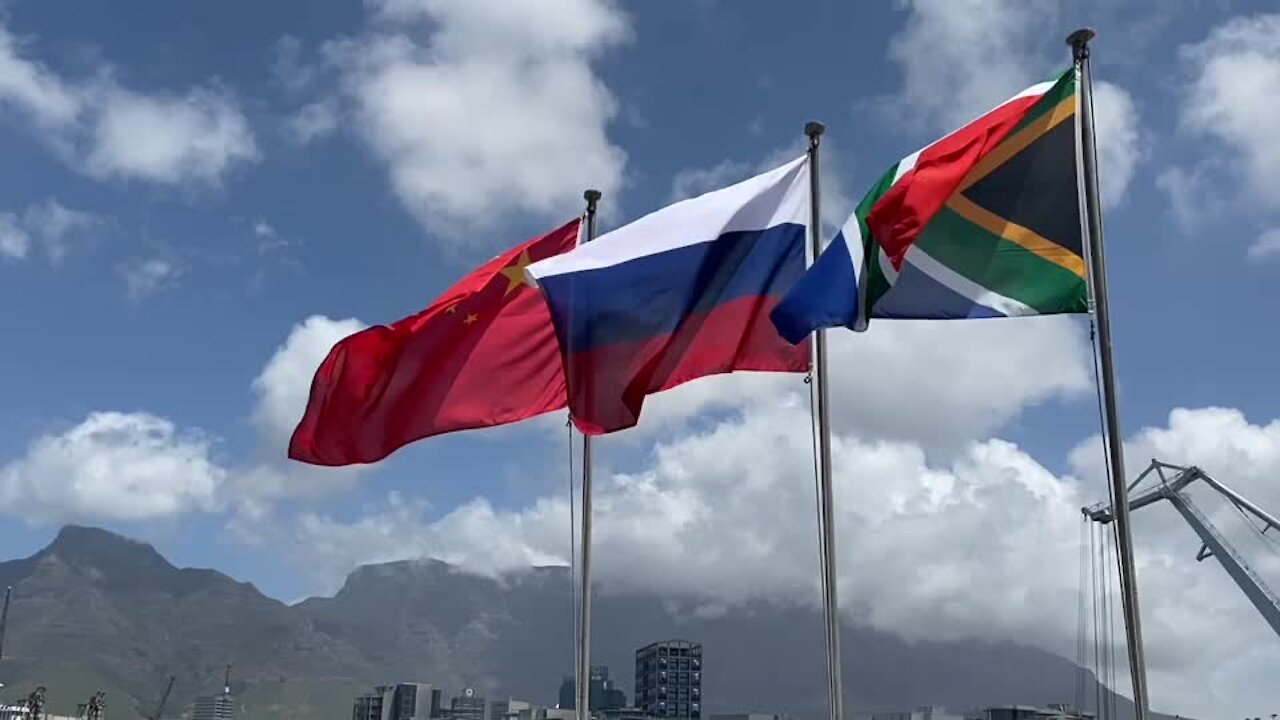 SOUTH AFRICA - Cape Town - Russian Cruiser MARSHALL USTINOV and Chinese Navy frigate Wei Fang is welcomed(Video) (bvu)