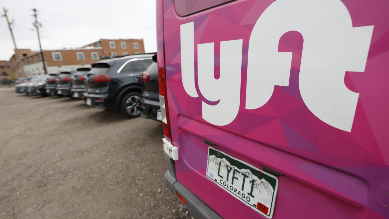 Lyft Drivers Criticize Company's 'Priority Mode' Feature