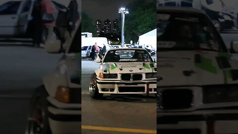 BMW E36 acelerando