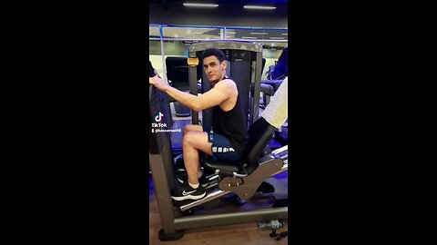 Nice day. Pure legs & unkles & cuadriceps. #luis1_3711 #abs #chest #core #back #arm #triceps #biceps