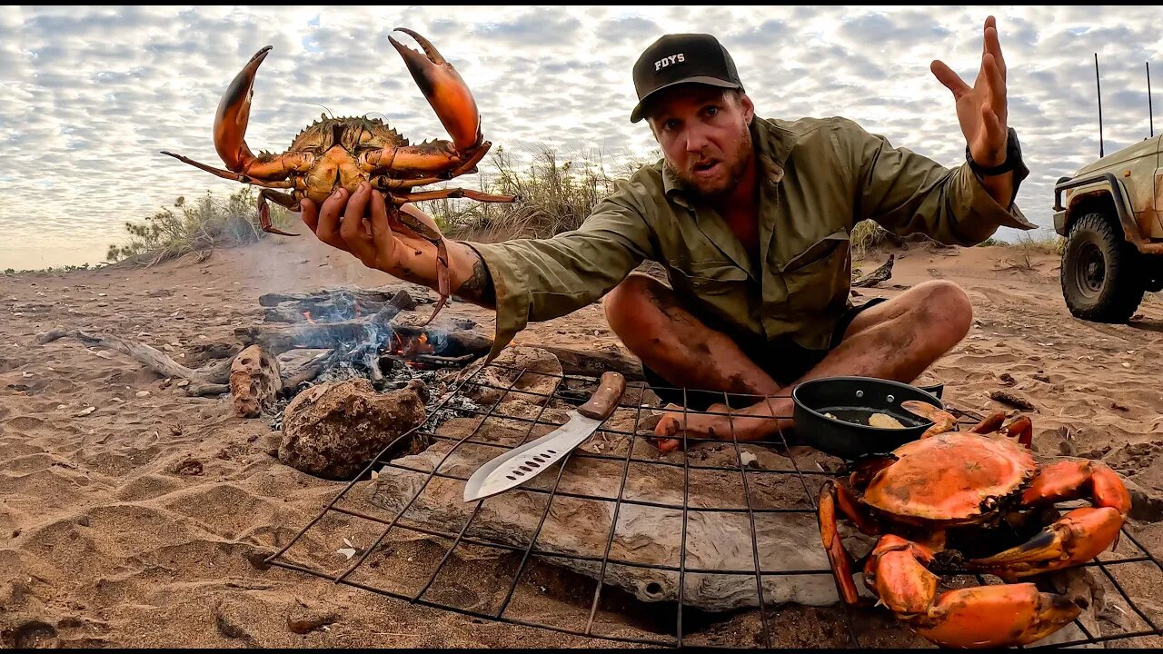 GIANT MUD CRAB - Catch and Cook - SOLO CAMPING No Food Alone Out Bush