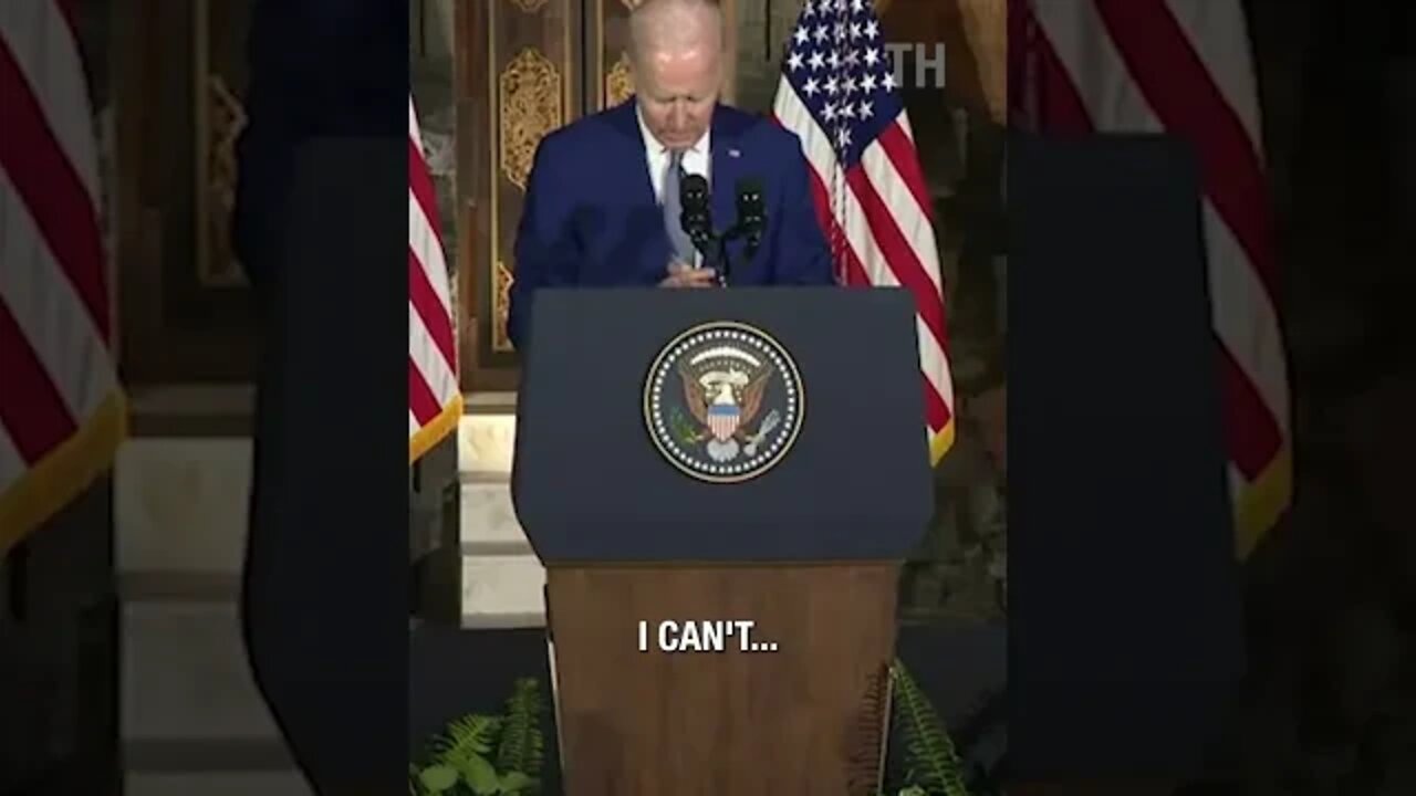 Biden has trouble reading