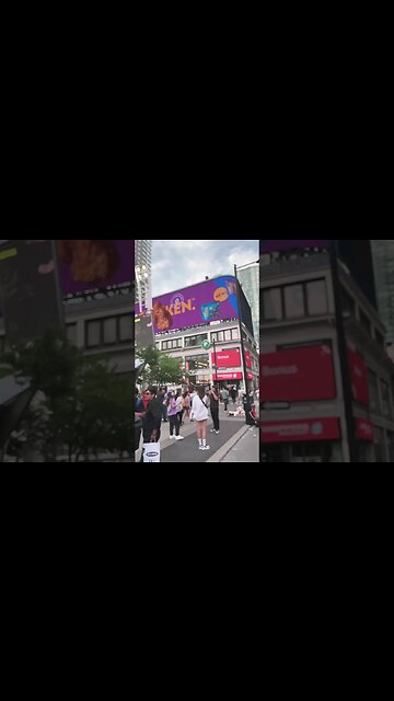 Dundas Square: Toronto’s Time Square