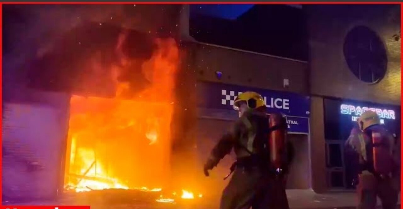 Fire engulfs Sunderland police station amid riot in English town of Southport