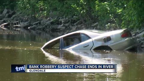 Bank robbery suspect chase ends in river