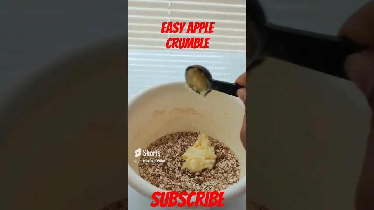 Delicious Apple Crumble 🍎🥧