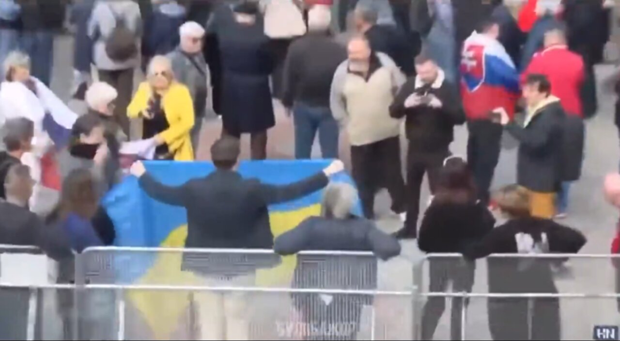 Slovakia: Someone unfurled the Ukrainian flag... but not everyone appreciated it