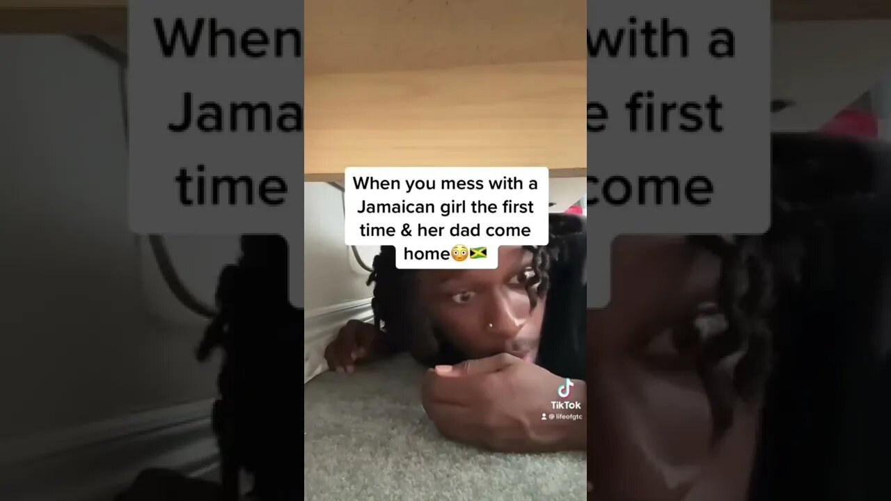 When Her Dad Walks In At The Wrong Time.. *WTF*😳