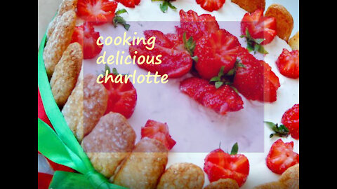 CREAMLIOUS Gluten Free Charlotte Cake Recipe With Strawberries