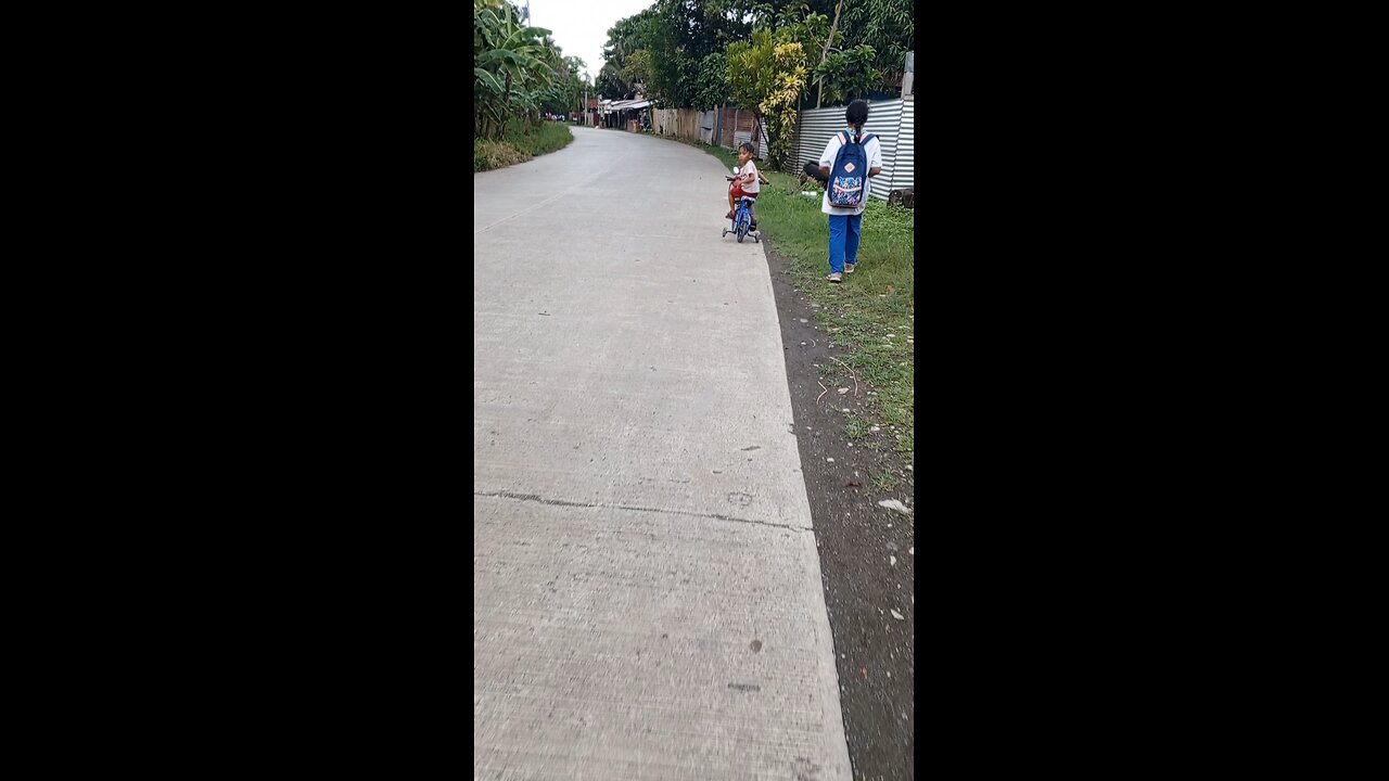 Sundo sa school ng mga bata