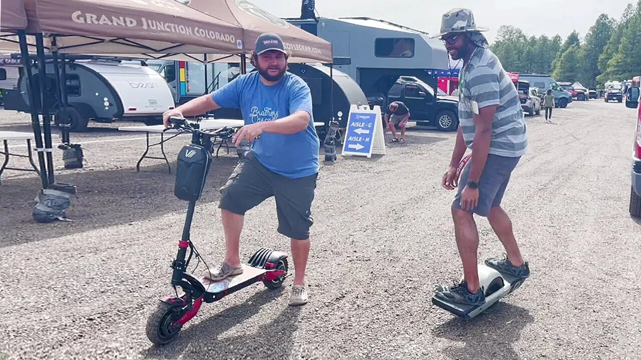 I let Strangers ride my E-Scooter & Race a One Wheel GT on my Varla Eagle One at Overland Expo