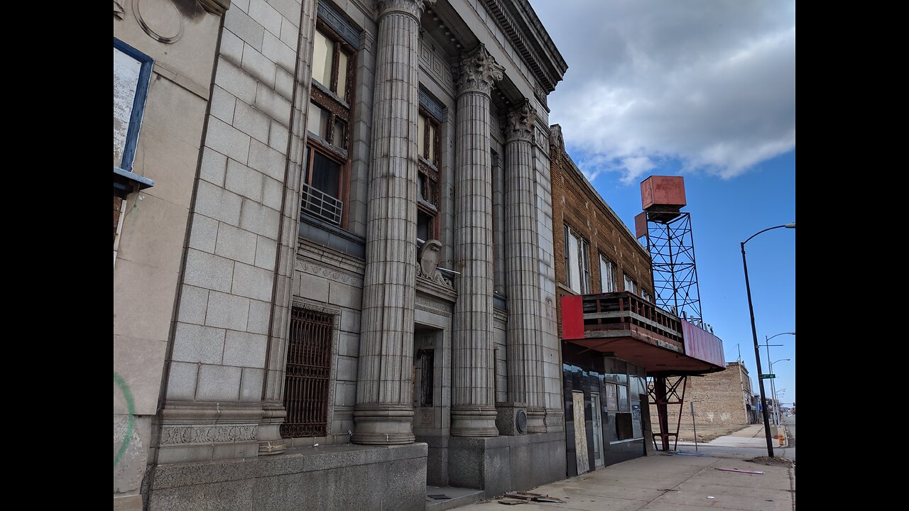 Exploring an Abandoned Bank | Gary Indiana March 2019