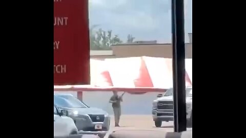 Raw Alerts 🚨#UPDATE: New Footage shows the shooting suspect in the parking lot of the Mad Butcher