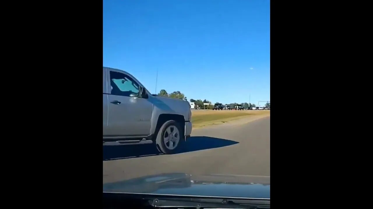 Pickup Truck Driver caught on #dashcam