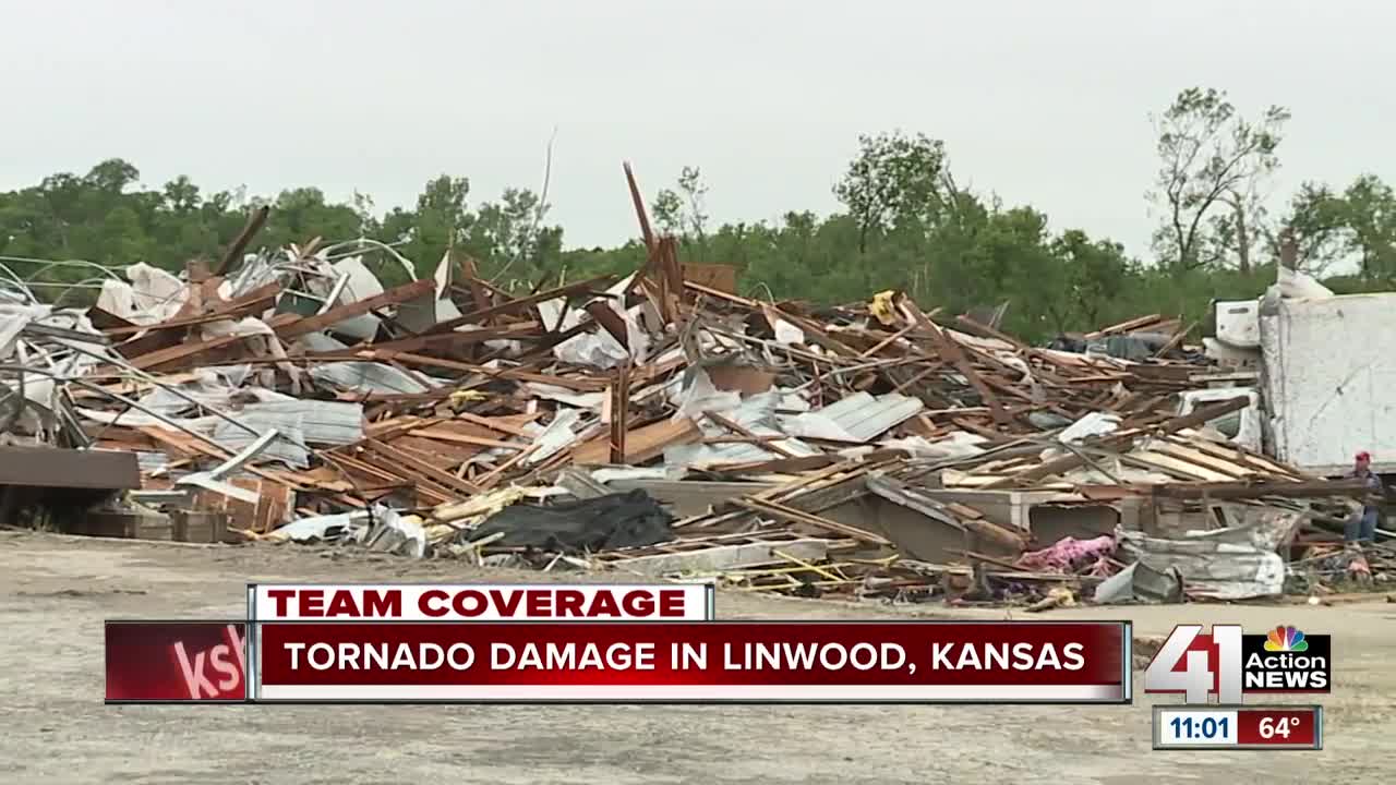 Apparent tornado destroys homes in Linwood, Kansas