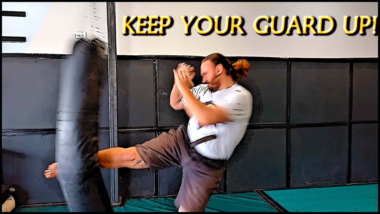 Don't Swing Your Arm On The Round Kick!