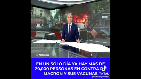 PROTESTA EN FRANCIA CONTRA EL CERTIFICADO SANITARIO