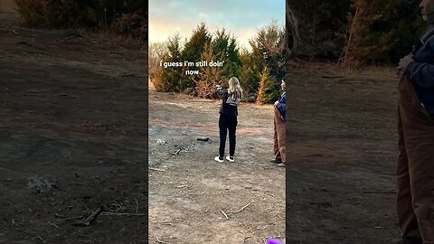 that’s my 22 🔫 but i also have a pink 12 gage shot🔫