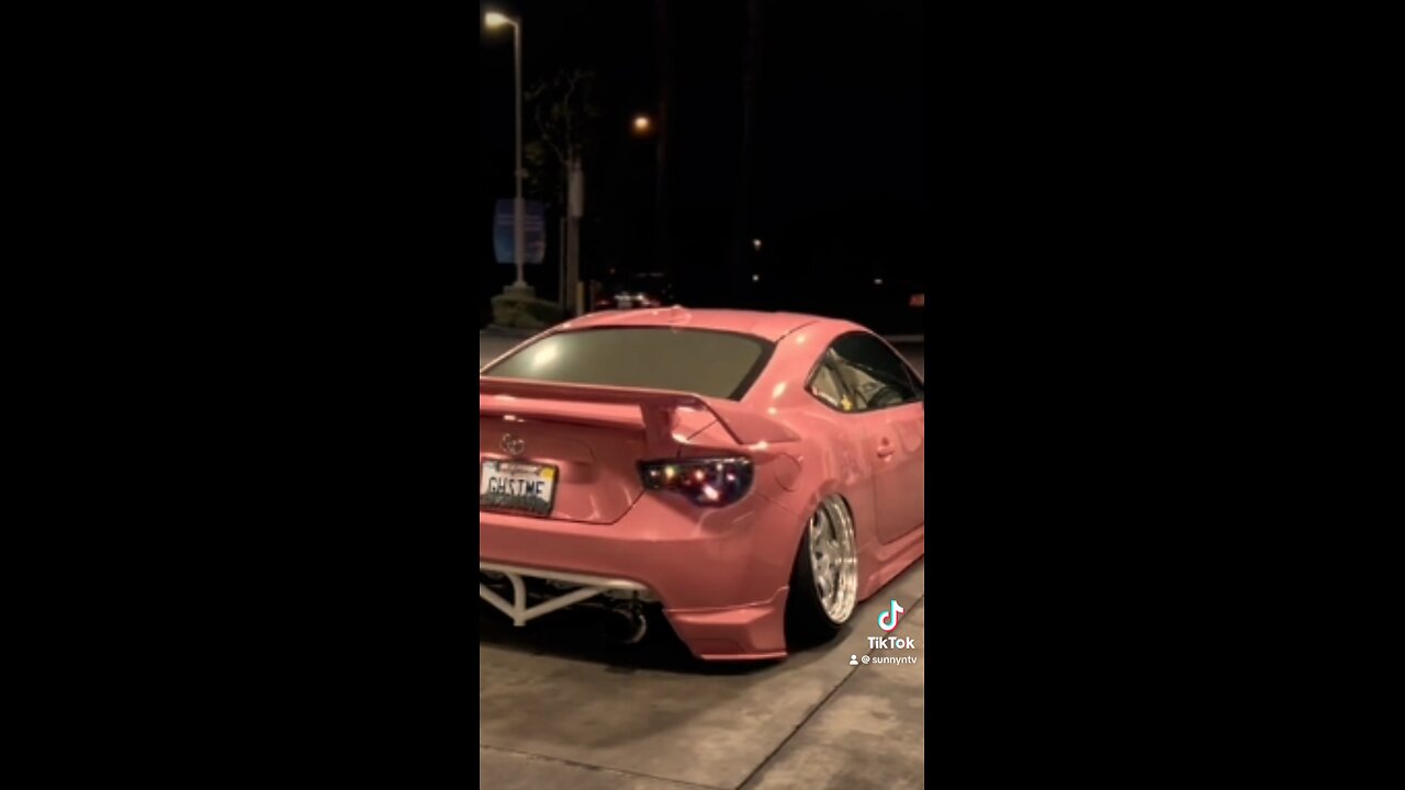 Car look so cool. 😎